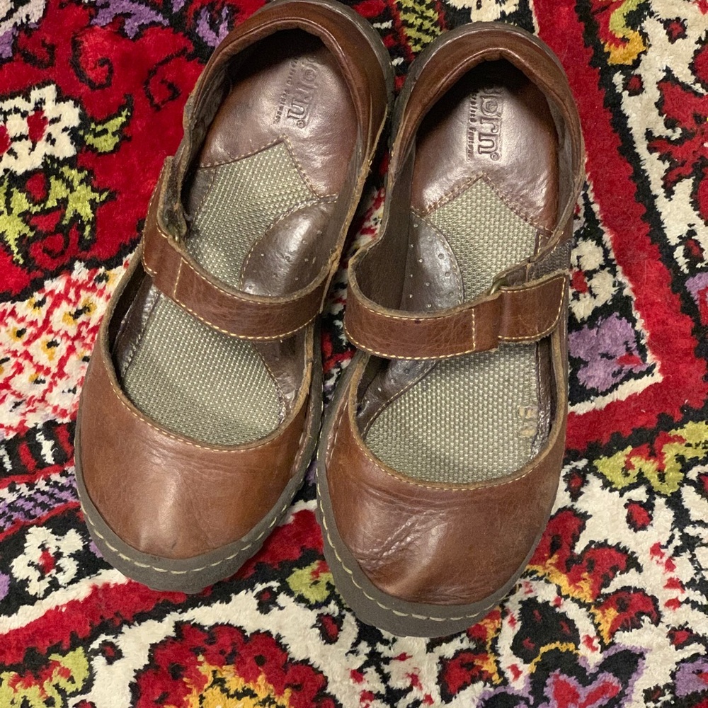 BORN Mary Janes Size 7